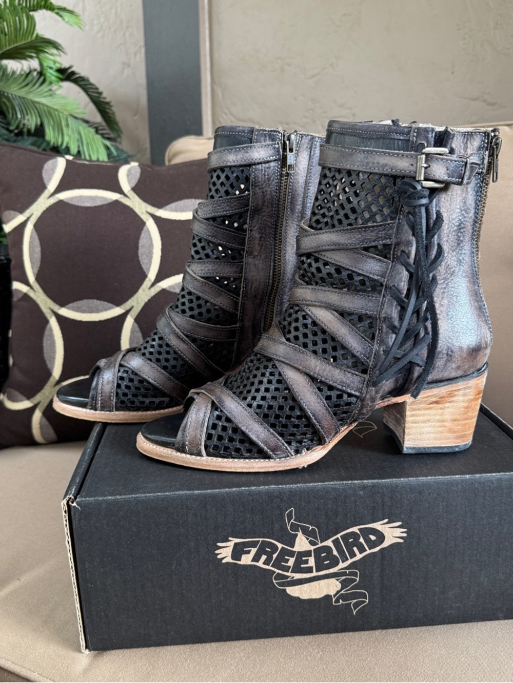 FREEBIRD Nikki Women's Black Leather Mesh Cutout Booties Size 10 - Picture 2 of 8